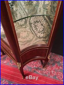 Ancien ARGENTIER Style louis XVI marqueté vitrine galbée acajou transition XV