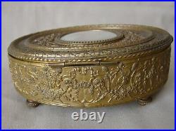 Ancien coffret métal doré boite à bijoux Style Louis XVI dessus Miniature