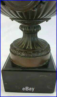 Ancien vase/coupe, Bronze, décor Chérubins style louis XVI / Marie Antoinette