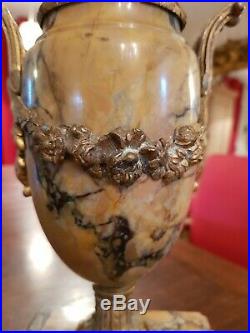 Ancienne paire d'urne en marbre et bronze style Louis XVI fin XIX ème s
