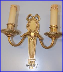 - BELLE & ANCIENNE PAIRE D'APPLIQUES STYLE LOUIS XVI en BRONZE DECO LUMINAIRE D