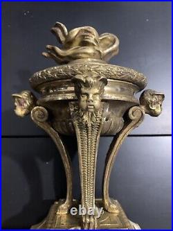 BOUHON FRERES Paire de Chenets Style Louis XVI en Bronze Doré du XIXème Signé