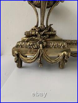 BOUHON FRERES Paire de Chenets Style Louis XVI en Bronze Doré du XIXème Signé