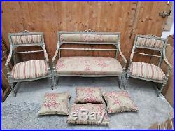 Bel ensemble Banquette + 2 fauteuils et 4 coussins, salon de style Louis XVI