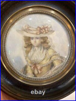 Belle miniature. Portrait de femme au chapeau. Style Louis XVI. 1900