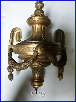 Boule d'escalier en bronze doré de style Louis XVI Fin XIX ème