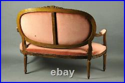 Canapé de Style Louis XVI de la fin du 19ième siècle parfait état