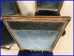 Cinq chaises de style Louis XVI en bois laqué gris Fin XIXe