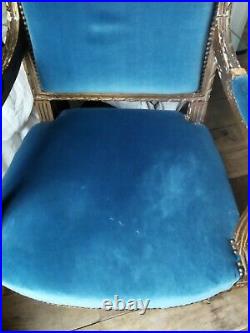 Ensemble de 3 fauteuils dont 1 à oreillette de style Louis XVI et d'époque XIXè