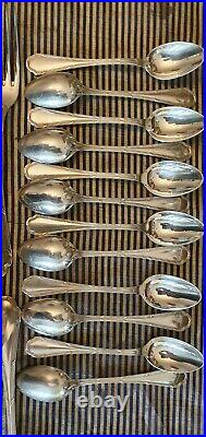 Ercuis modèle Trianon ménagère de 37 pièces métal argenté style Louis XVI Rubans