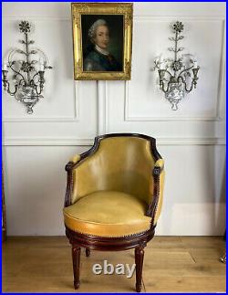 Fauteuil De Bureau Tournant De Style Louis XVI En Acajou Avec Dessus Façon Cuir