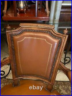 Fauteuil de bureau en hêtre massif revêtu de cuir style Louis XVI