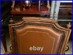 Fauteuil de bureau en hêtre massif revêtu de cuir style Louis XVI