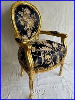 Fauteuil de style Louis XVI bleu nuit bois doré