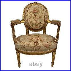 Fauteuil en bois doré de style Louis XVI, fin XIXe ou début XXe