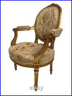 Fauteuil en bois doré de style Louis XVI, fin XIXe ou début XXe