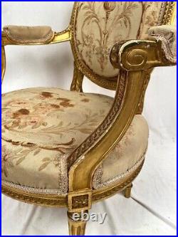 Fauteuil en bois doré de style Louis XVI, fin XIXe ou début XXe