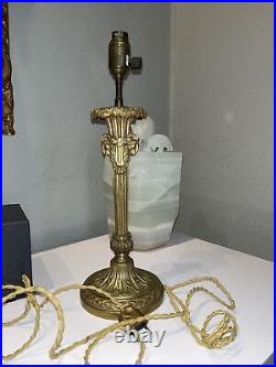 Flambeau Style Louis XVI En Bronze Doré A Décor De Boucs