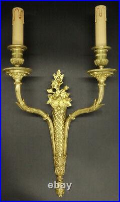 GRANDE PAIRE D'APPLIQUES AUX FLEURS STYLE LOUIS XVI FIN XIXe BRONZE 49 cm