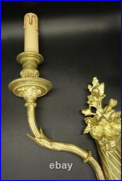 GRANDE PAIRE D'APPLIQUES AUX FLEURS STYLE LOUIS XVI FIN XIXe BRONZE 49 cm