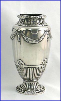 Gallia, très joli vase en métal argenté, de style Louis XVI, très bon état
