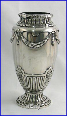 Gallia, très joli vase en métal argenté, de style Louis XVI, très bon état