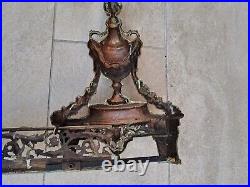 Garniture De Cheminée Barre Et Chenets En Bronze Doré Style Louis XVI
