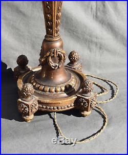 Grand Pied De Lampe En Bois Et Stuc Dore Style Louis XVI Epoque 1900