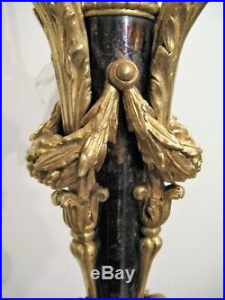 Grand lustre de style Louis XVI en bronze 4 lumières époque XIX siècle