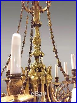Grand lustre style Louis XVI Napoléon III bronze doré