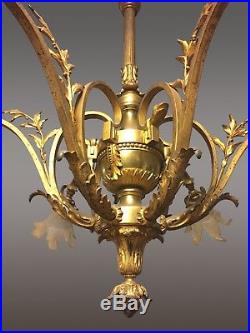 Grand lustre style Louis XVI bronze doré