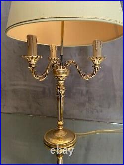Grande lampe de bureau à 3 lumières en bronze style Louis XVI