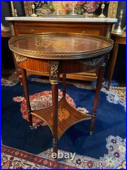 Guéridon table bouillotte à décor marqueté et ornements bronze style Louis XVI