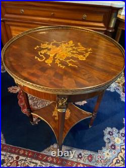 Guéridon table bouillotte à décor marqueté et ornements bronze style Louis XVI