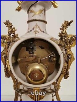 Horloge Pendule Marie Antoinette V&A Museum Style Louis XVI Porcelaine