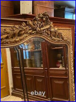 Important miroir XIXe à fronton en bois et stuc doré de style Louis XVI 173,5 cm