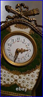 Jolie Petite Pendule Porcelaine Sevres Et Bronze 1900 Style Louis Xvi old clock