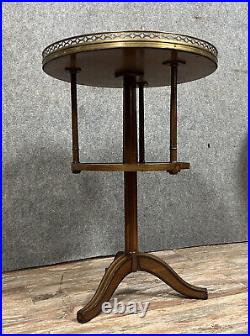 Jolie table guéridon bouillotte style Louis XVI en marqueterie de bois précieux