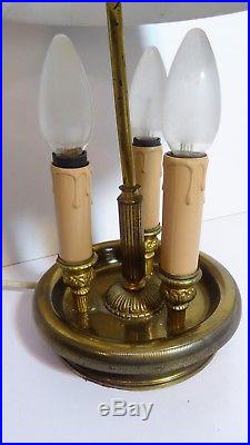 Lampe bouillotte bronze doré trois lumières abat jour en tôle style Louis XVI