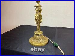 Lampe de bureau, table, en bronze doré ormoulu style Louis XVI bronze ciselée