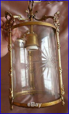 Lanterne en bronze doré style Louis XVI à noeud Marie Antoinette et verre taillé