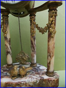 Magnifique pendule a colonnes époque 1900 style louis XVI Parfait état H 42 cm
