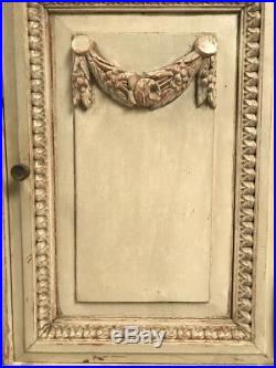 Meuble à partitions de style Louis XVI laqué gris Vers 1900