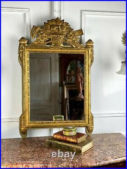 Miroir Du XIXe En Bois DorÉ De Style Louis XVI Fronton À DÉcor Bouquet De Fleurs