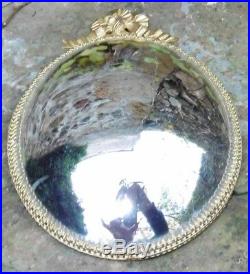Miroir de Sorcière dans un cadre ovale en laiton de style Louis XVI
