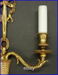 PAIRE D'APPLIQUES AU NOEUD STYLE LOUIS XVI BRONZE 31,5 cm