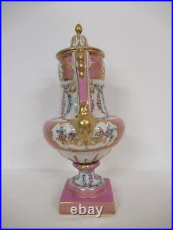PORCELAINE DE PARIS Très important vase couvert de style Louis XVI