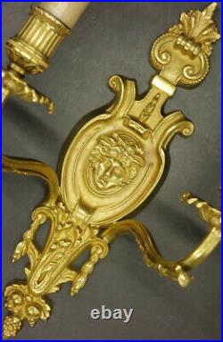 Paire D'appliques À La Gorgone Méduse Style Louis XVI Bronze
