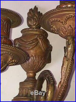 Paire d'appliques en bronze à trois feux de style Louis XVI Napoléon III