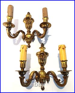 Paire d'appliques en bronze de style louis xvi, numéroté à l'intérieur, 2 feux